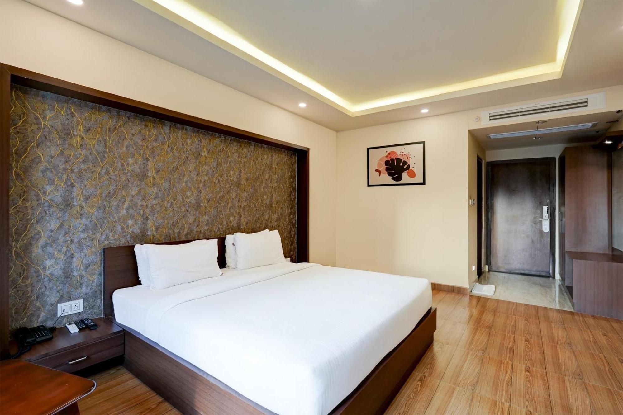 Hotel Grand Aerotech Нью-Дели Экстерьер фото