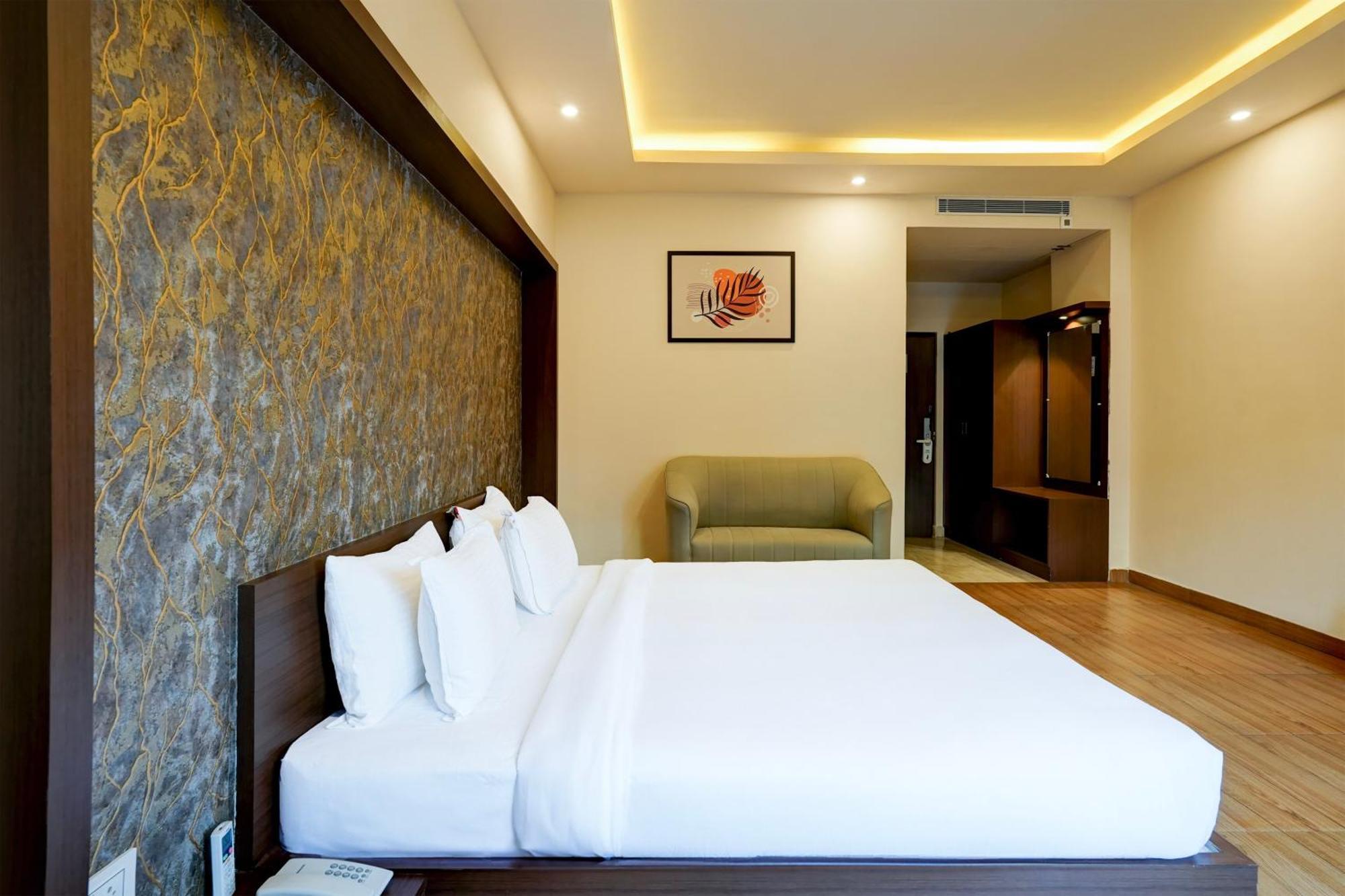 Hotel Grand Aerotech Нью-Дели Экстерьер фото